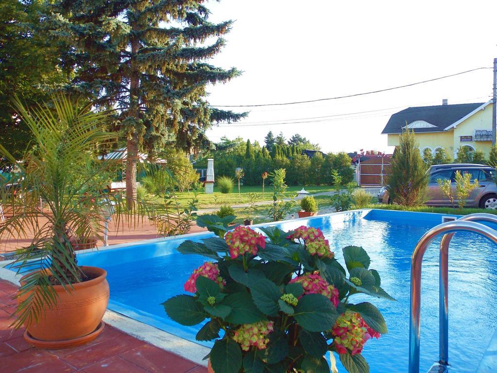 Eden Villa Apartmanhaz Balatonfured Ngoại thất bức ảnh