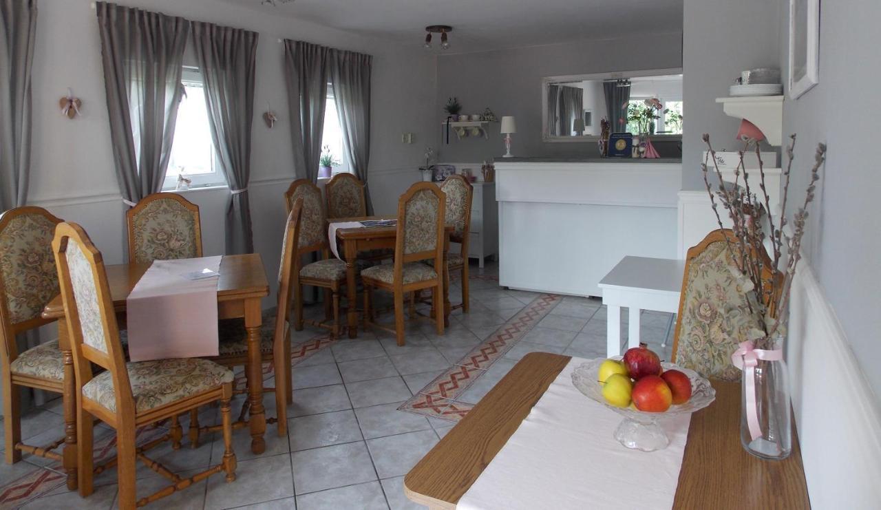 Eden Villa Apartmanhaz Balatonfured Ngoại thất bức ảnh