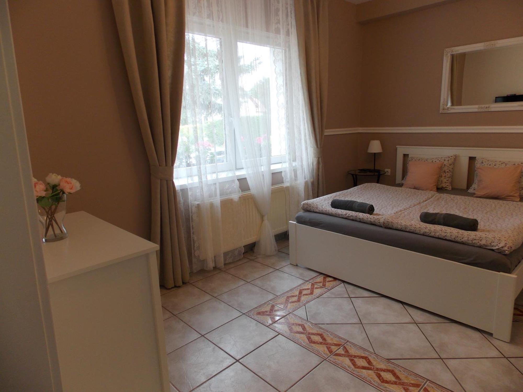 Eden Villa Apartmanhaz Balatonfured Ngoại thất bức ảnh