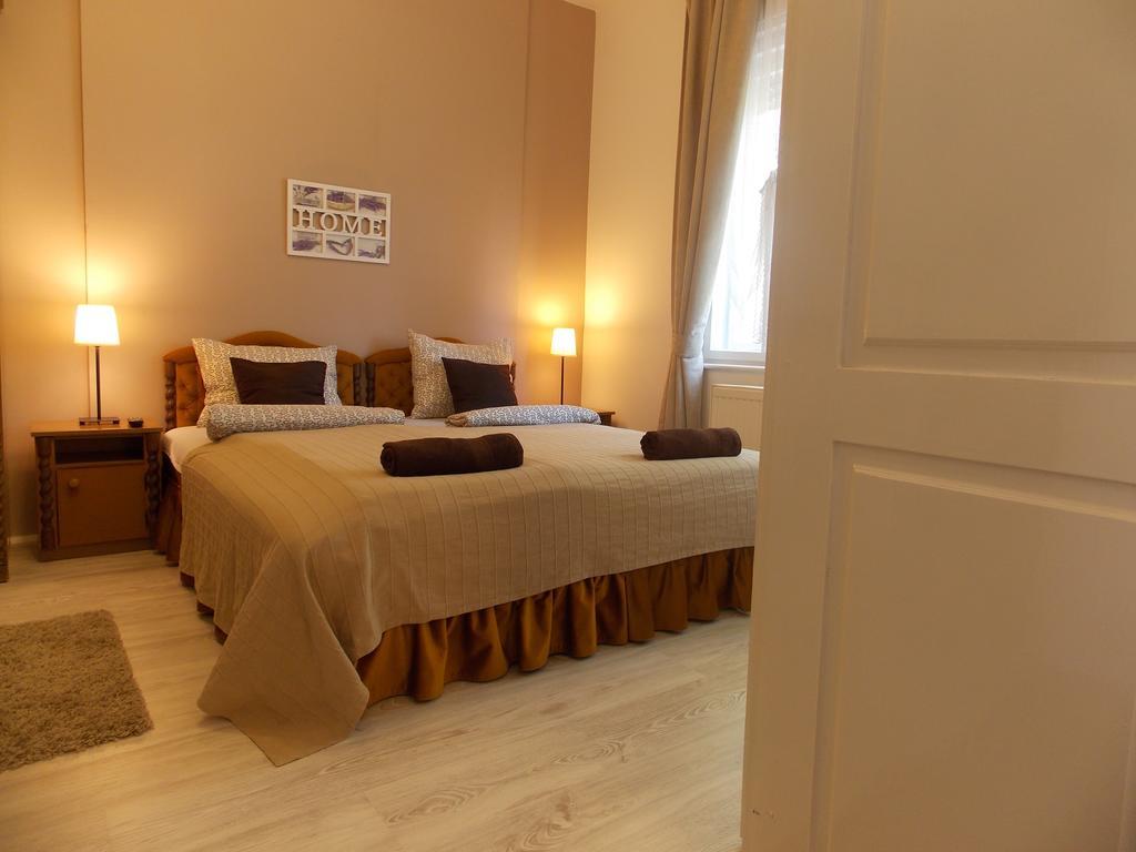 Eden Villa Apartmanhaz Balatonfured Ngoại thất bức ảnh