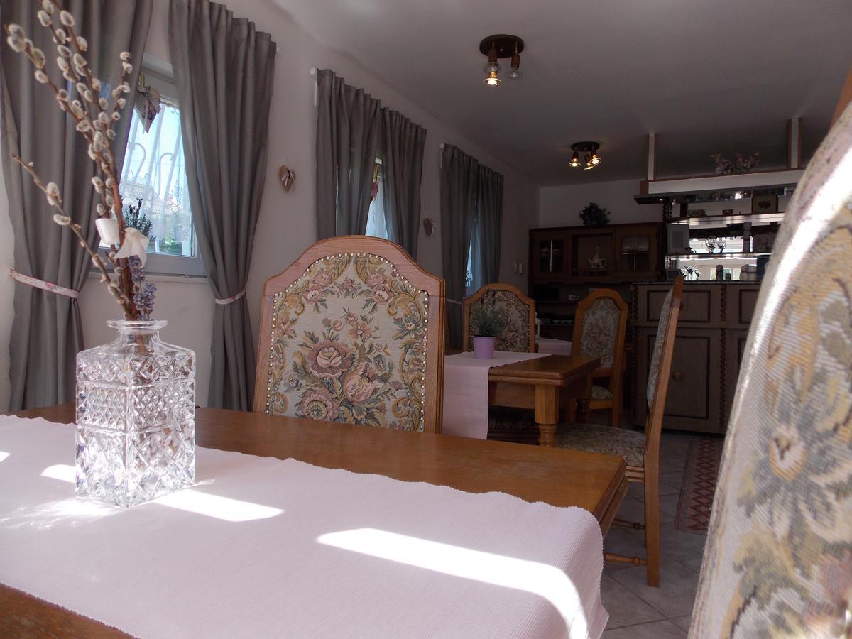 Eden Villa Apartmanhaz Balatonfured Ngoại thất bức ảnh